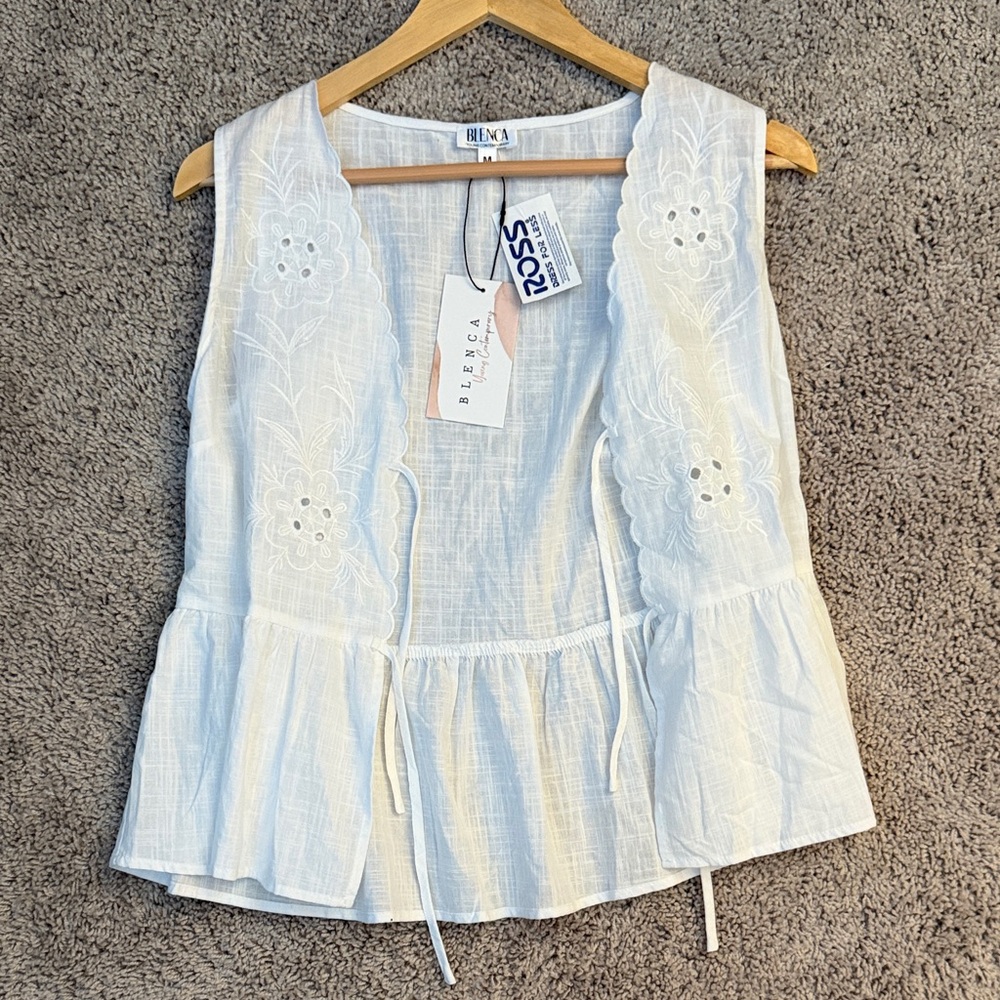 Blenca Ivory Floral Embroidered Top